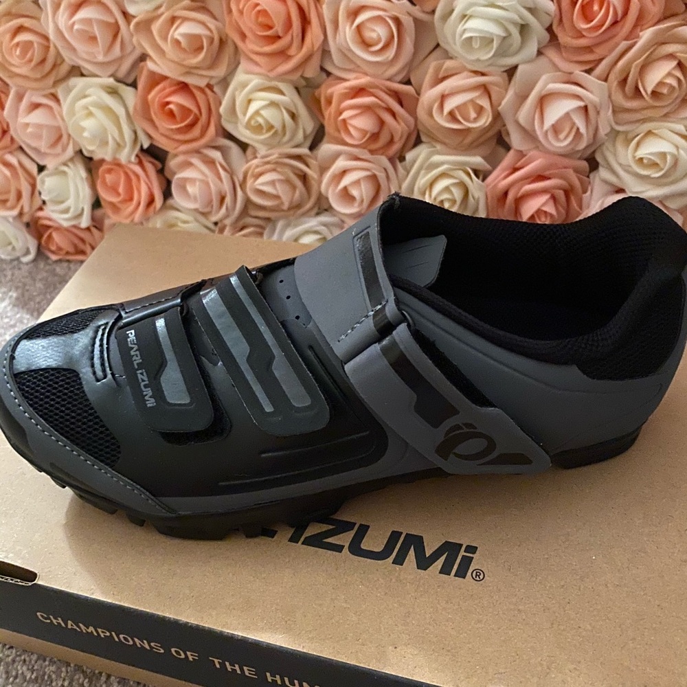 Women’s PEARL iZUMi All-Road V4 Cycling Shoe
